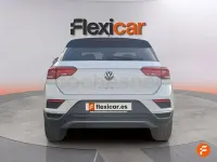 Usado VW T-Roc Advance 150 CV (110 kW) 2021 Gris / plata SUV