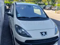 Usado Peugeot 1007 110 CV (80 kW) 2007 Blanco Monovolumen
