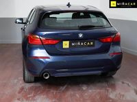 Usado BMW 118 140 CV (102 kW) 2020 Azul Utilitario
