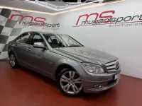 Usado Mercedes C220 Avantgarde 150 CV (110 kW) 2007 Gris / plata Berlina