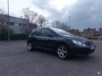 Usado Peugeot 307 136 CV (100 kW) 2004 Negro Berlina