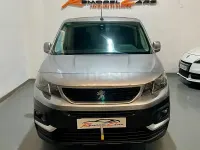 Usado Peugeot Rifter Active 100 CV (73 kW) 2021 Gris / plata Monovolumen