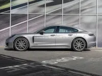 Usado Porsche Panamera GTS 480 CV (353 kW) 2023 Gris / plata Utilitario