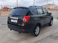 Usado Chevrolet Captiva LT 150 CV (110 kW) 2008 Negro SUV
