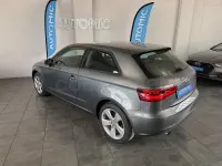 Usado Audi A3 Attraction 105 CV (77 kW) 2013 Gris / plata Berlina