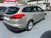 Usado Ford Focus Trend 115 CV (84 kW) 2014 Marrón Familiar