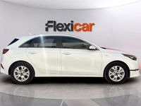Usado Kia Ceed 101 CV (74 kW) 2022 Blanco Utilitario