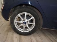 Usado Ford Fiesta Trend 75 CV (55 kW) 2020 Azul Utilitario
