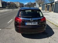 Usado Opel Insignia Selective 130 CV (95 kW) 2013 Violeta / lila Familiar