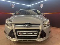 Käytetty Ford Focus Titanium 114 HP (83 kW) 2012 Harmaa Viistoperä
