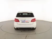 Usado Mercedes B180 Urban 110 CV (80 kW) 2017 Blanco Utilitario