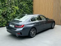 Usado BMW 330e Sport Line 292 CV (214 kW) 2020 Azul Berlina