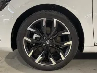 Nuevo Renault Clio V Techno 145 CV (106 kW) 2025 Blanco Berlina