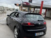 Usado Seat Leon Sport 140 CV (102 kW) 2006 Negro Utilitario