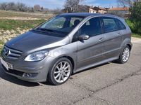 Usado Mercedes B200 140 CV (102 kW) 2006 Beige Monovolumen
