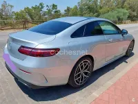 Usado Mercedes E220 194 CV (142 kW) 2021 Gris / plata Coupe