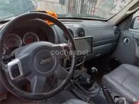 Usado Jeep Cherokee Sport 163 CV (119 kW) 2005 Azul SUV