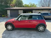 Usado Mini ONE 90 CV (66 kW) 2002 Rojo Utilitario