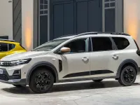 Usado Dacia Jogger Extreme 110 CV (80 kW) 2023 Negro Monovolumen