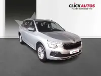 Usado Skoda Kamiq Selection 95 CV (69 kW) 2025 Plateado SUV