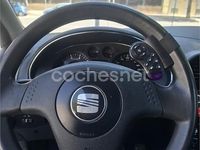 Usado Seat Ibiza Fresh 75 CV (55 kW) 2003 Gris / plata Utilitario