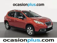 Usado Peugeot 2008 Style 110 CV (80 kW) 2016 Rojo SUV
