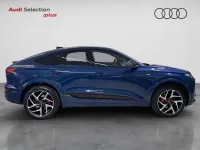 Usado Audi Q6 Sportback e-tron Comfort 314 kW (428 CV) 2026 Azul SUV