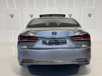 Usado Lexus LS500h Luxury Line 359 CV (264 kW) 2018 Gris / plata Berlina