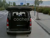 Usado Citroën Berlingo Feel 120 CV (88 kW) 2014 Marrón Monovolumen