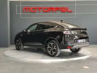 Usado Renault Arkana Techno 140 CV (102 kW) 2024 Negro SUV