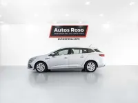 Usado Renault Mégane GrandTour Zen 140 CV (102 kW) 2021 Plateado Familiar