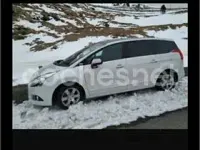 Usado Peugeot 5008 Active 115 CV (84 kW) 2014 Blanco Monovolumen