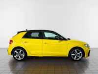 Begagnad Audi A1 Sportback Black Edition 110 HK (80 kW) 2022 Gul Halvkombi