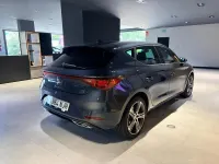 Usado Seat Leon FR 204 CV (150 kW) 2025 Gris/plata