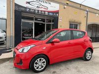 Usado Hyundai i10 66 CV (48 kW) 2019 Rojo Utilitario