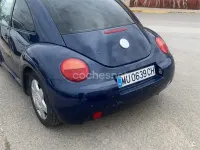 Usado VW New Beetle 115 CV (84 kW) 2000 Azul Utilitario