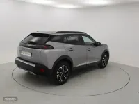 Usado Peugeot 2008 Allure 100 CV (73 kW) 2023 Plateado SUV