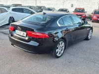 Usado Jaguar XE Prestige 180 CV (132 kW) 2016 Negro Berlina