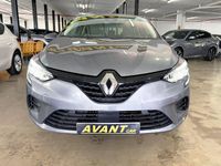Usado Renault Clio V SE 67 CV (49 kW) 2023 Gris / plata Berlina