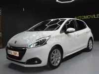 Usado Peugeot 208 GT-line 100 CV (73 kW) 2018 Blanco Utilitario