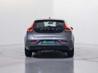 Usado Volvo V40 Momentum 120 CV (88 kW) 2018 Gris Utilitario