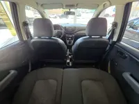 Usado Hyundai i10 Comfort 77 CV (56 kW) 2012 Gris Utilitario