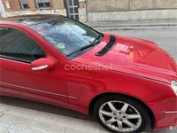 Usado Mercedes C220 143 CV (105 kW) 2004 Rojo Berlina