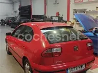 Używany Seat Leon 105 KM (77 kW) 2002 Czerwony Hatchback