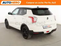 Usado SsangYong Tivoli 115 CV (84 kW) 2015 Blanco SUV