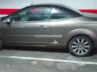 Usado Ford Focus Cabriolet Trend 136 CV (100 kW) 2009 Beige Descapotable
