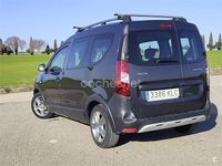 Usado Dacia Dokker Stepway 90 CV (66 kW) 2018 Gris / plata Monovolumen