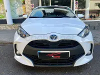 Usado Toyota Yaris Hybrid Business Edition 116 CV (85 kW) 2021 Blanco Berlina