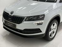 Usado Skoda Karoq Ambition 150 CV (110 kW) 2022 Blanco SUV