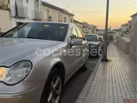 Usado Mercedes C220 Elegance 143 CV (105 kW) 2002 Gris / plata Berlina